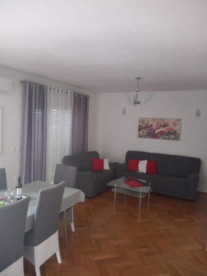 Apartman Teklic Kastela Ngoại thất bức ảnh