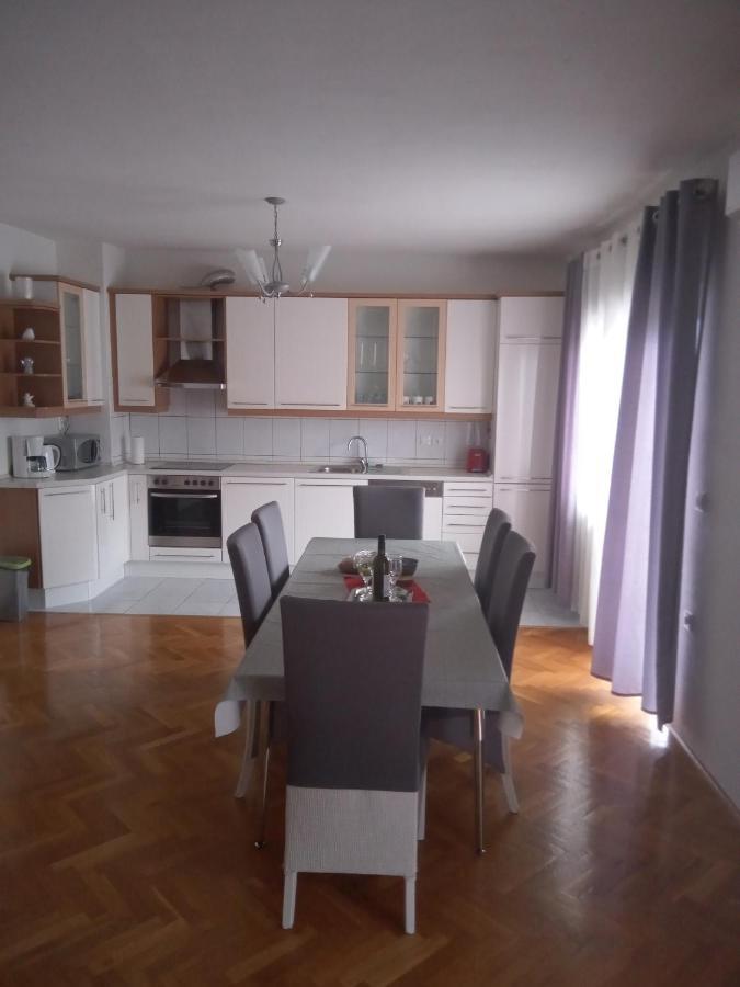 Apartman Teklic Kastela Ngoại thất bức ảnh