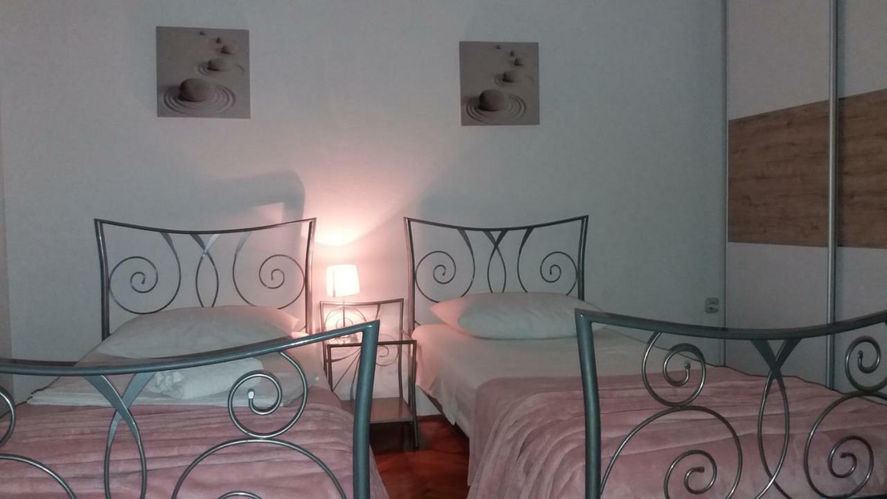 Apartman Teklic Kastela Ngoại thất bức ảnh